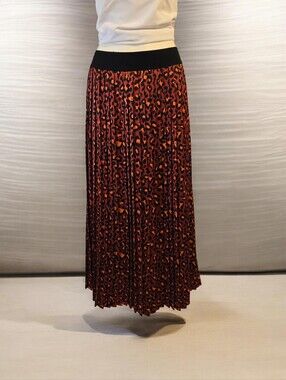 Hugo Boss Pleated Leopard Print Midi Skirt NWT Size 14